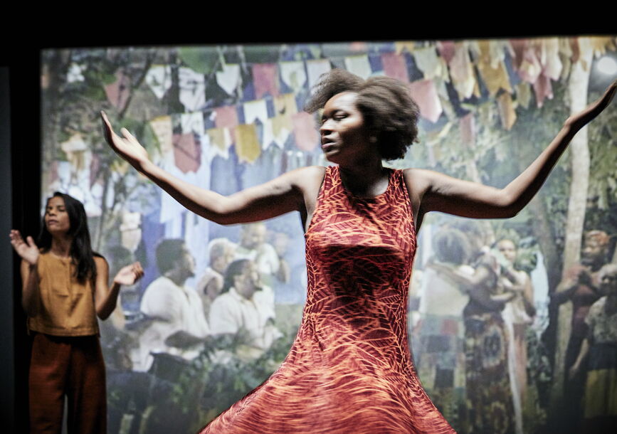 Two women performing onstage in Christiane Jatahy: Depois Do Silêncio (After the Silence).